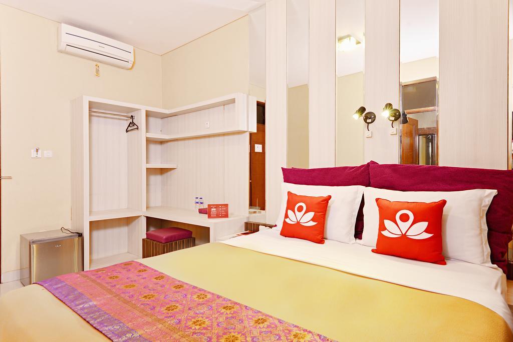 Zen Rooms Riau Natuna Bandung Esterno foto