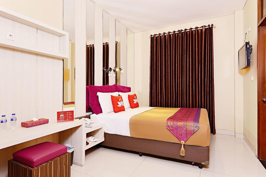 Zen Rooms Riau Natuna Bandung Esterno foto